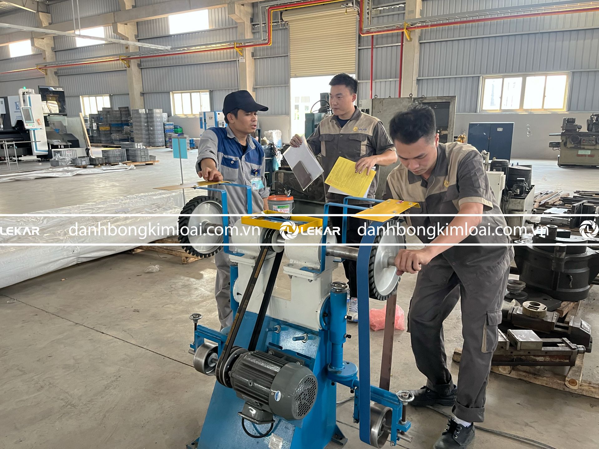 danh-bong-kim-loai